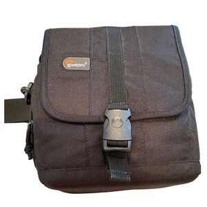 Lowepro Adverntura 140 Black Camera Shoulder Bag Padded Adjustable Dividers